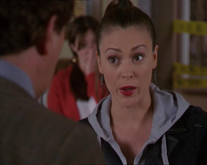 Charmed-Online-dot-320LookWhosBarking0681.jpg Charmed-Online-dot-320LookWhosBarking0681.jpg