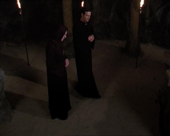 Charmed-Online-dot-320LookWhosBarking0707.jpg Charmed-Online-dot-320LookWhosBarking0707.jpg