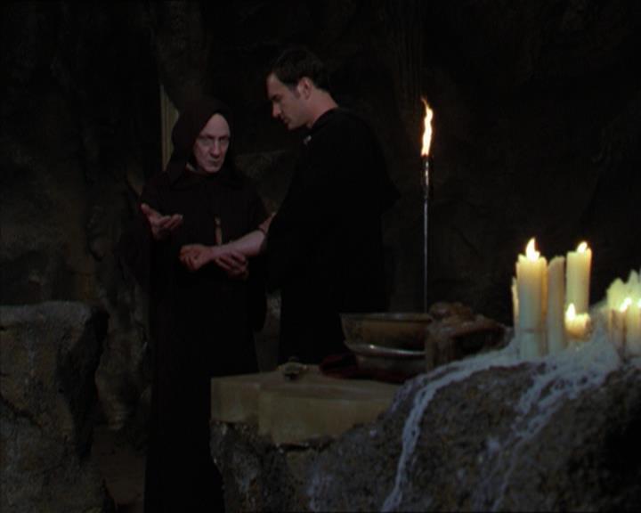 Charmed-Online-dot-320LookWhosBarking0763.jpg Charmed-Online-dot-320LookWhosBarking0763.jpg