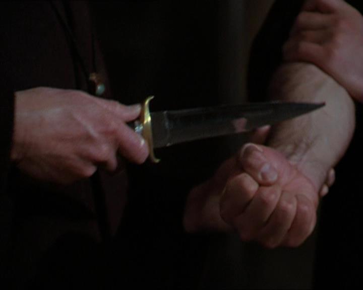 Charmed-Online-dot-320LookWhosBarking0766.jpg Charmed-Online-dot-320LookWhosBarking0766.jpg