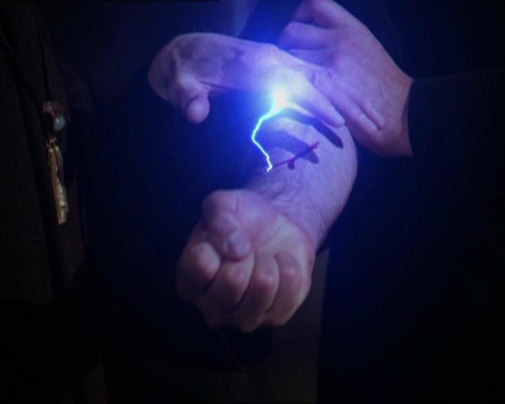 Charmed-Online-dot-320LookWhosBarking0779.jpg Charmed-Online-dot-320LookWhosBarking0779.jpg