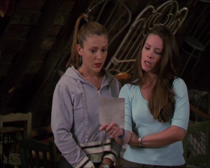 Charmed-Online-dot-320LookWhosBarking0879.jpg Charmed-Online-dot-320LookWhosBarking0879.jpg