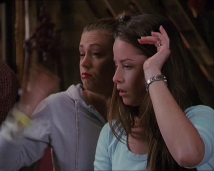 Charmed-Online-dot-320LookWhosBarking0895.jpg Charmed-Online-dot-320LookWhosBarking0895.jpg