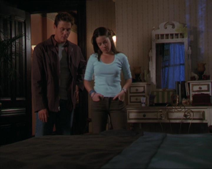 Charmed-Online-dot-320LookWhosBarking0955.jpg Charmed-Online-dot-320LookWhosBarking0955.jpg