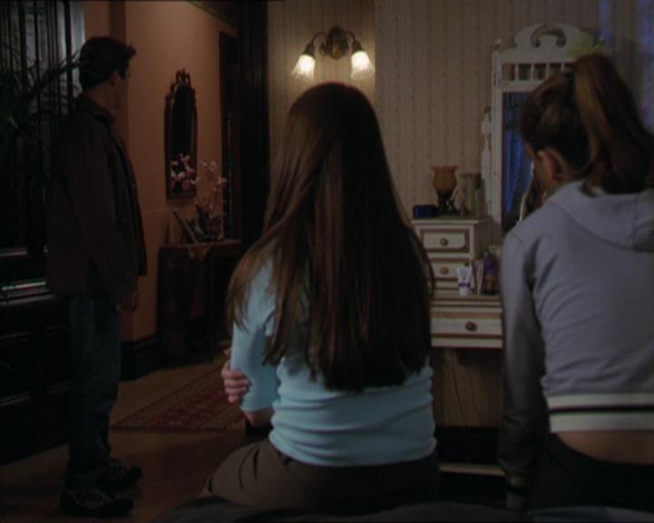 Charmed-Online-dot-320LookWhosBarking1003.jpg Charmed-Online-dot-320LookWhosBarking1003.jpg