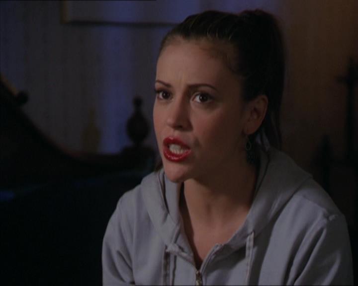 Charmed-Online-dot-320LookWhosBarking1015.jpg Charmed-Online-dot-320LookWhosBarking1015.jpg