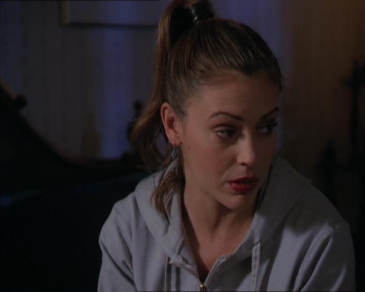 Charmed-Online-dot-320LookWhosBarking1018.jpg Charmed-Online-dot-320LookWhosBarking1018.jpg