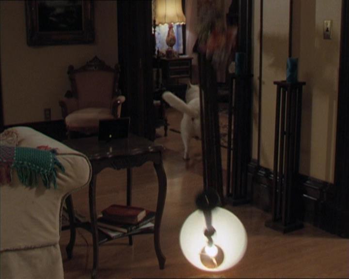 Charmed-Online-dot-320LookWhosBarking1026.jpg Charmed-Online-dot-320LookWhosBarking1026.jpg