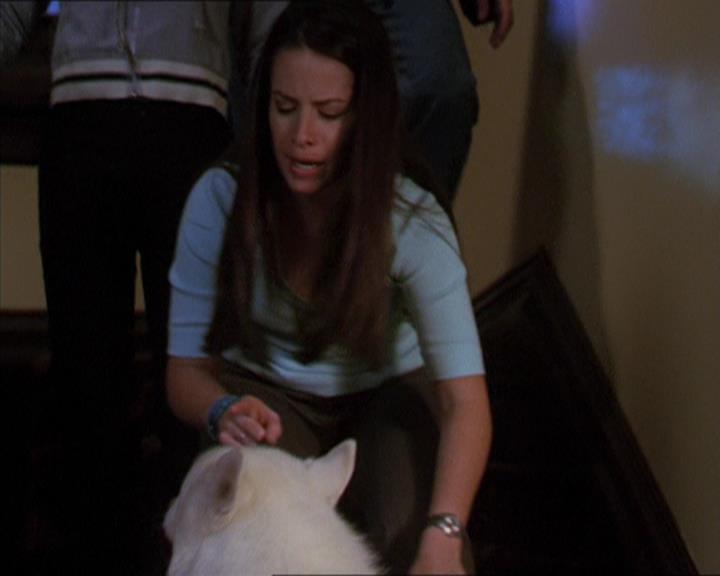 Charmed-Online-dot-320LookWhosBarking1039.jpg Charmed-Online-dot-320LookWhosBarking1039.jpg