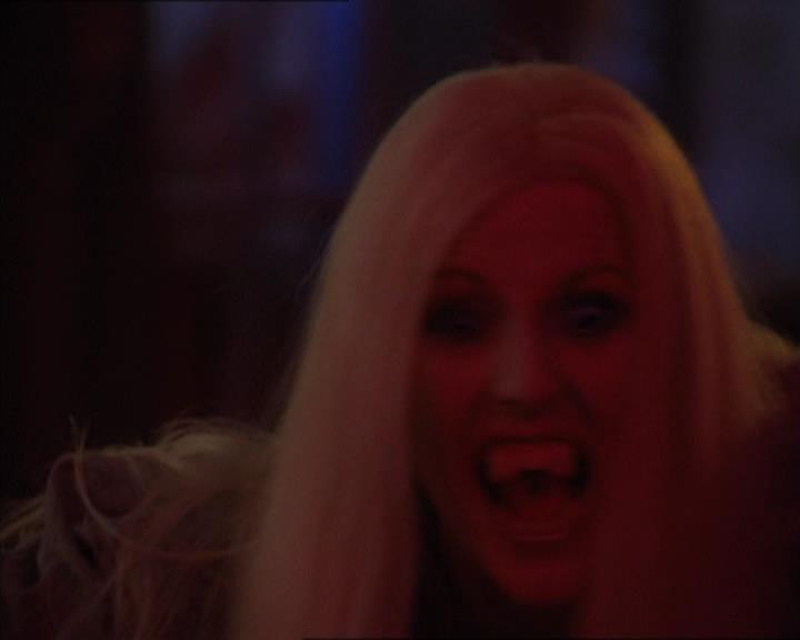 Charmed-Online-dot-320LookWhosBarking1178.jpg Charmed-Online-dot-320LookWhosBarking1178.jpg