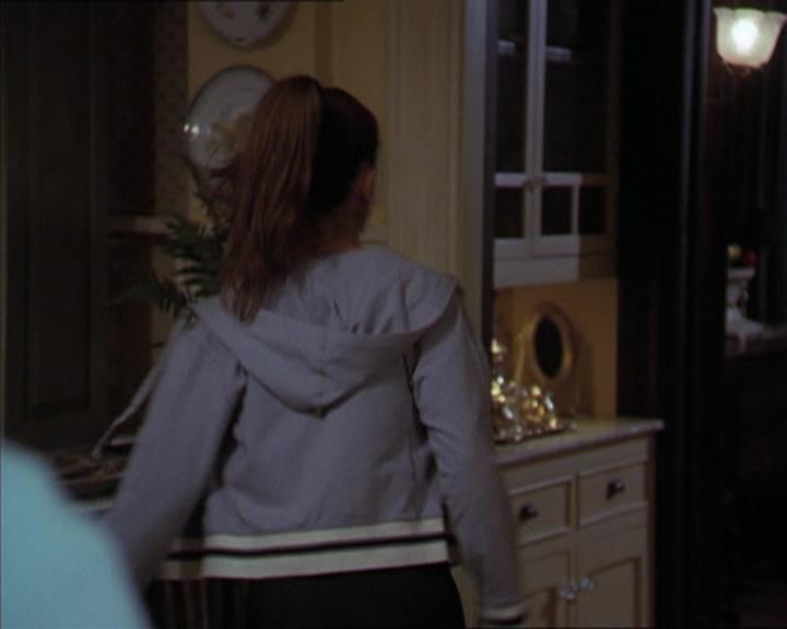 Charmed-Online-dot-320LookWhosBarking1312.jpg Charmed-Online-dot-320LookWhosBarking1312.jpg