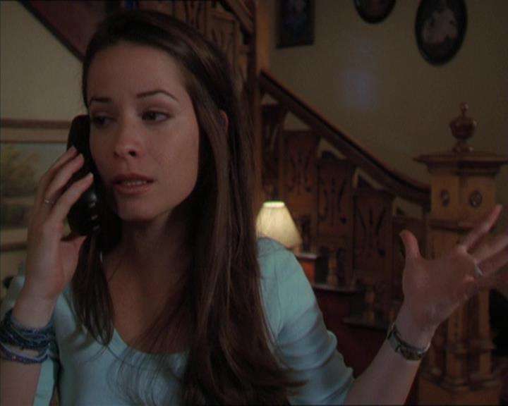 Charmed-Online-dot-320LookWhosBarking1363.jpg Charmed-Online-dot-320LookWhosBarking1363.jpg