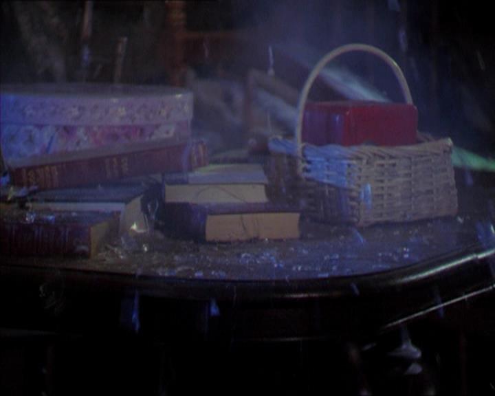 Charmed-Online-dot-320LookWhosBarking1409.jpg Charmed-Online-dot-320LookWhosBarking1409.jpg