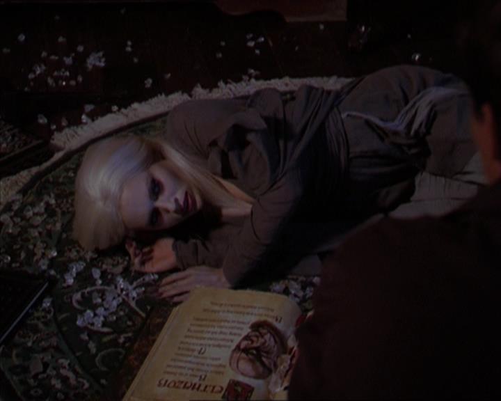 Charmed-Online-dot-320LookWhosBarking1457.jpg Charmed-Online-dot-320LookWhosBarking1457.jpg