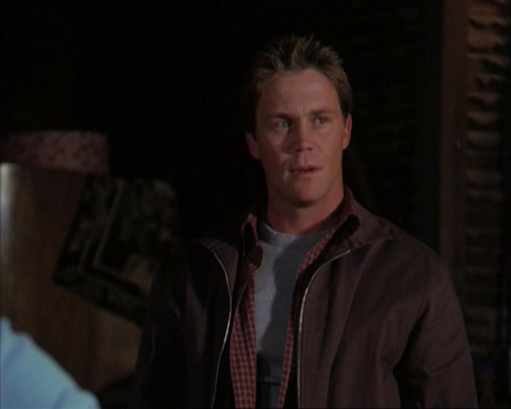 Charmed-Online-dot-320LookWhosBarking1494.jpg Charmed-Online-dot-320LookWhosBarking1494.jpg