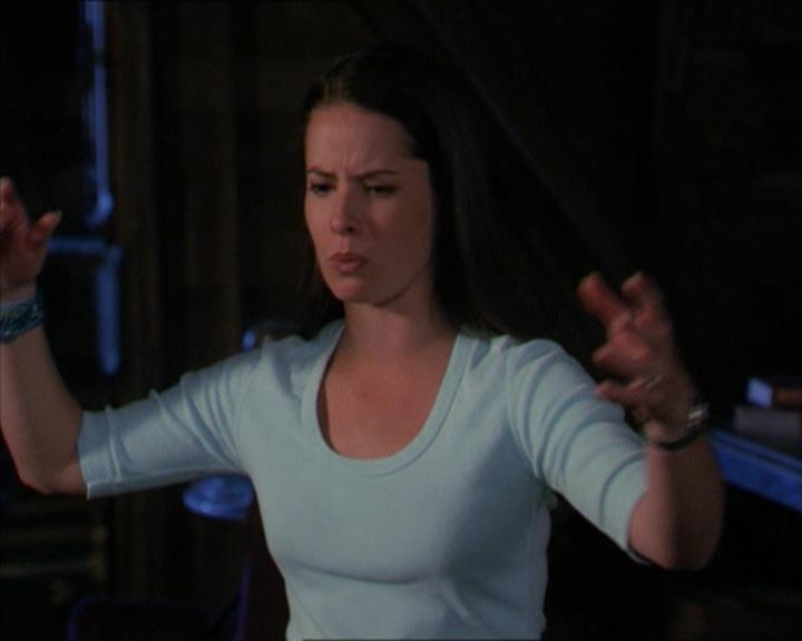 Charmed-Online-dot-320LookWhosBarking1498.jpg Charmed-Online-dot-320LookWhosBarking1498.jpg