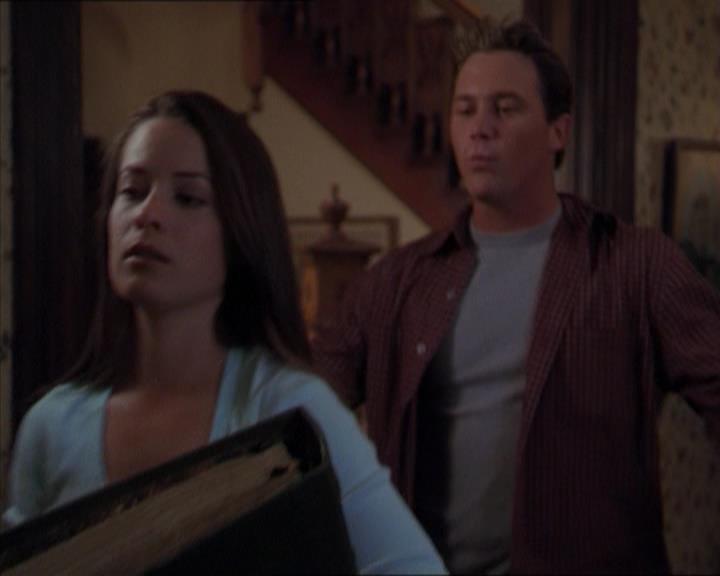 Charmed-Online-dot-320LookWhosBarking1707.jpg Charmed-Online-dot-320LookWhosBarking1707.jpg