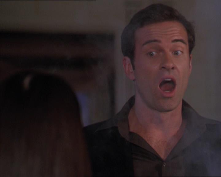 Charmed-Online-dot-320LookWhosBarking1841.jpg Charmed-Online-dot-320LookWhosBarking1841.jpg