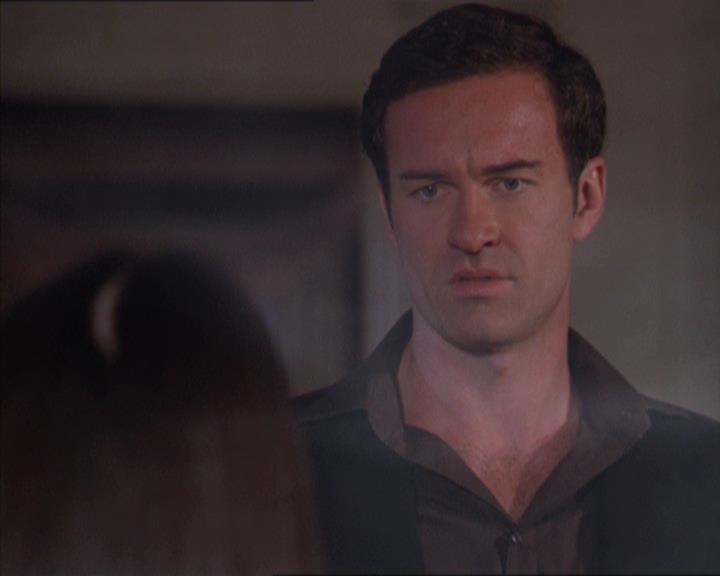 Charmed-Online-dot-320LookWhosBarking1856.jpg Charmed-Online-dot-320LookWhosBarking1856.jpg