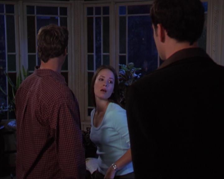 Charmed-Online-dot-320LookWhosBarking1870.jpg Charmed-Online-dot-320LookWhosBarking1870.jpg