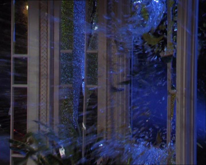 Charmed-Online-dot-320LookWhosBarking1885.jpg Charmed-Online-dot-320LookWhosBarking1885.jpg