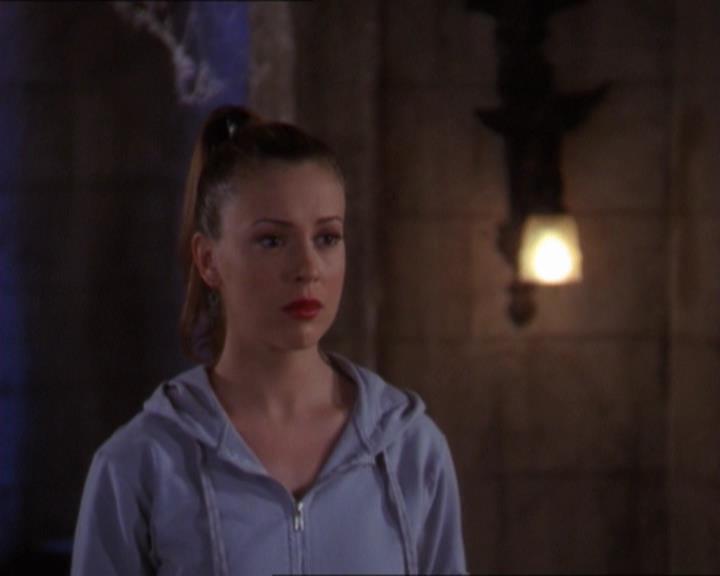 Charmed-Online-dot-320LookWhosBarking2163.jpg Charmed-Online-dot-320LookWhosBarking2163.jpg