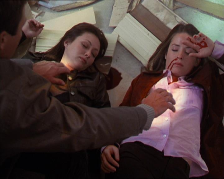 Charmed-Online-dot-322AllHellBreaksLoose0165.jpg Charmed-Online-dot-322AllHellBreaksLoose0165.jpg