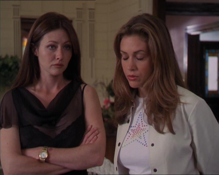Charmed-Online-dot-322AllHellBreaksLoose0507.jpg Charmed-Online-dot-322AllHellBreaksLoose0507.jpg