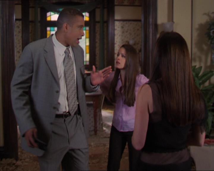 Charmed-Online-dot-322AllHellBreaksLoose0809.jpg
