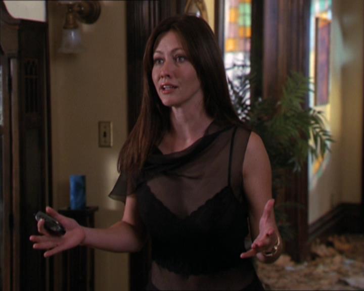 Charmed-Online-dot-322AllHellBreaksLoose0812.jpg Charmed-Online-dot-322AllHellBreaksLoose0812.jpg