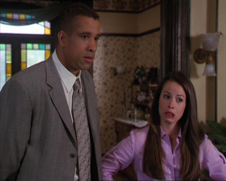 Charmed-Online-dot-322AllHellBreaksLoose0824.jpg Charmed-Online-dot-322AllHellBreaksLoose0824.jpg