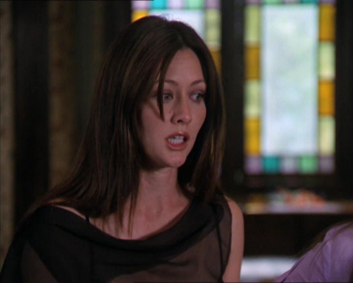 Charmed-Online-dot-322AllHellBreaksLoose0905.jpg Charmed-Online-dot-322AllHellBreaksLoose0905.jpg