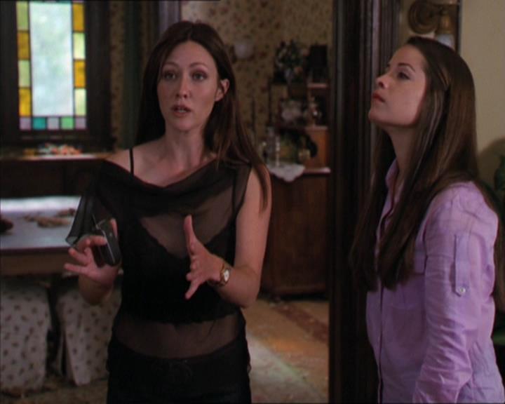 Charmed-Online-dot-322AllHellBreaksLoose0934.jpg Charmed-Online-dot-322AllHellBreaksLoose0934.jpg