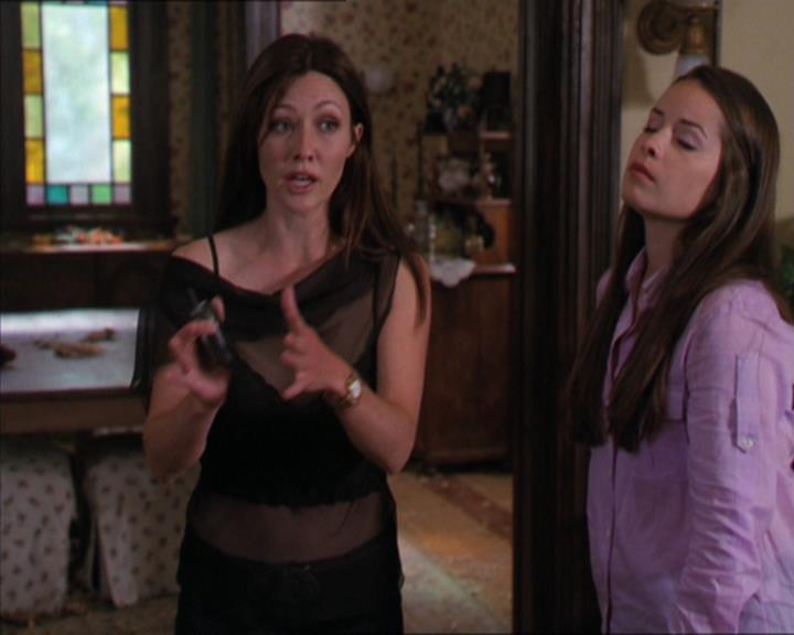 Charmed-Online-dot-322AllHellBreaksLoose0935.jpg Charmed-Online-dot-322AllHellBreaksLoose0935.jpg