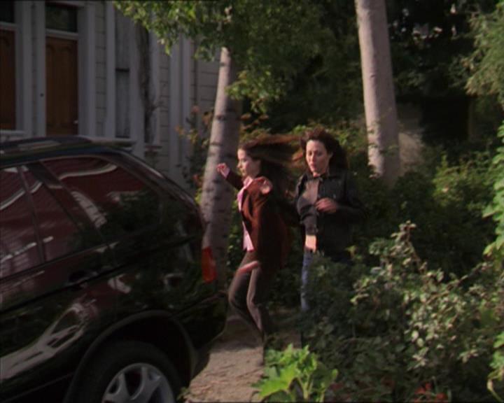 Charmed-Online-dot-322AllHellBreaksLoose0944.jpg Charmed-Online-dot-322AllHellBreaksLoose0944.jpg