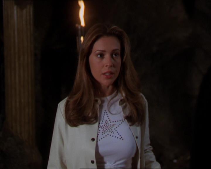 Charmed-Online-dot-322AllHellBreaksLoose1017.jpg Charmed-Online-dot-322AllHellBreaksLoose1017.jpg