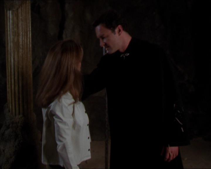 Charmed-Online-dot-322AllHellBreaksLoose1023.jpg Charmed-Online-dot-322AllHellBreaksLoose1023.jpg