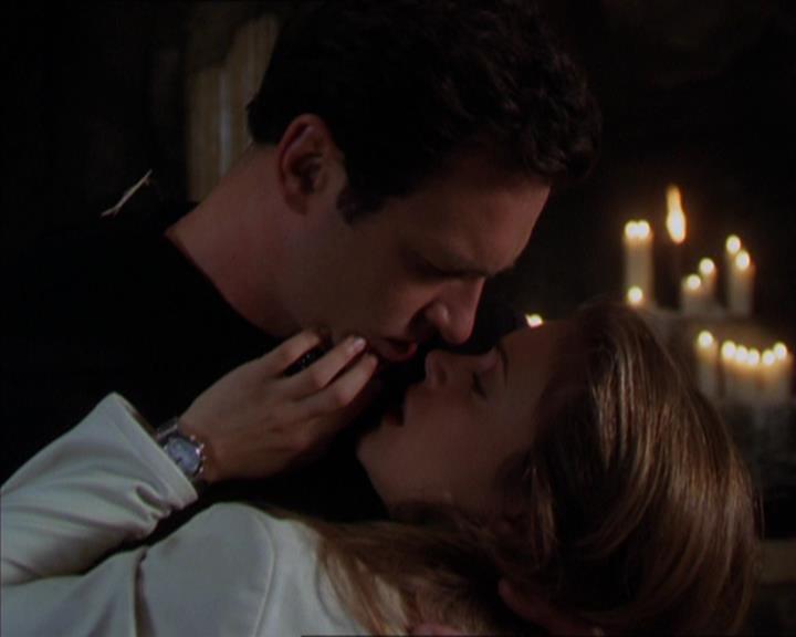 Charmed-Online-dot-322AllHellBreaksLoose1036.jpg Charmed-Online-dot-322AllHellBreaksLoose1036.jpg