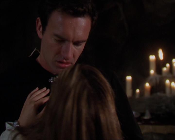 Charmed-Online-dot-322AllHellBreaksLoose1038.jpg Charmed-Online-dot-322AllHellBreaksLoose1038.jpg