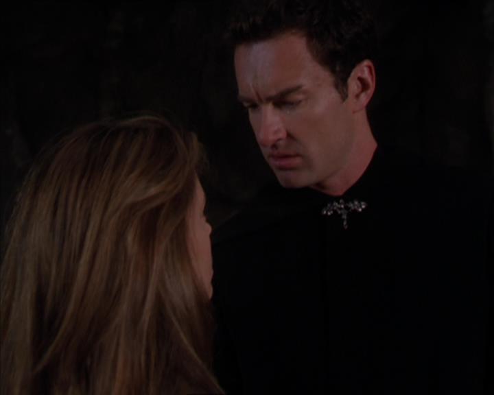 Charmed-Online-dot-322AllHellBreaksLoose1046.jpg Charmed-Online-dot-322AllHellBreaksLoose1046.jpg