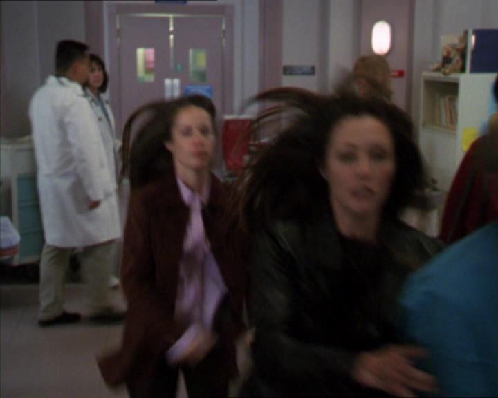 Charmed-Online-dot-322AllHellBreaksLoose1081.jpg