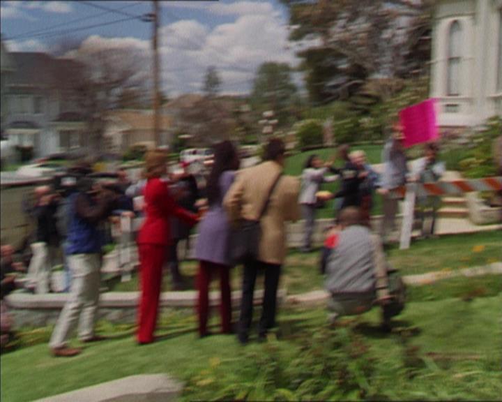 Charmed-Online-dot-322AllHellBreaksLoose1155.jpg Charmed-Online-dot-322AllHellBreaksLoose1155.jpg