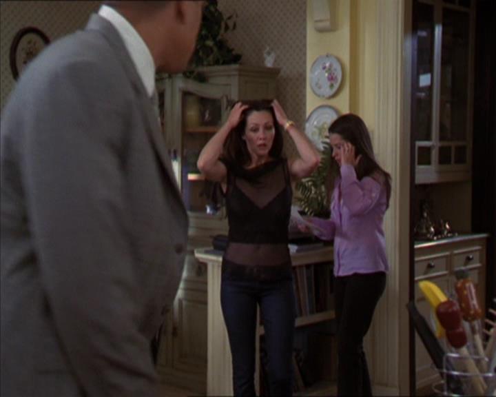 Charmed-Online-dot-322AllHellBreaksLoose1166.jpg Charmed-Online-dot-322AllHellBreaksLoose1166.jpg