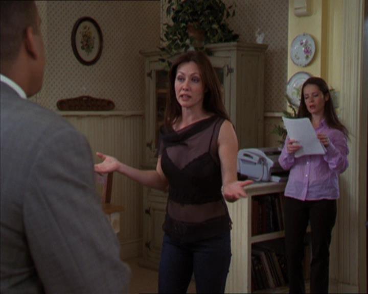 Charmed-Online-dot-322AllHellBreaksLoose1169.jpg