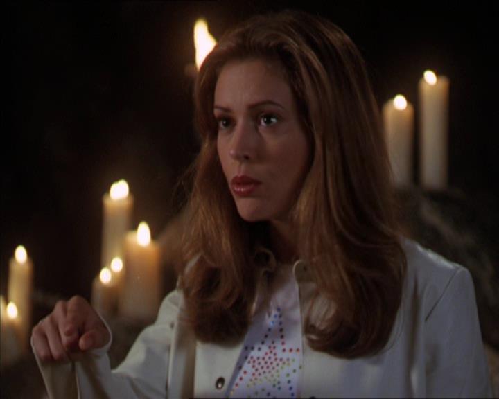 Charmed-Online-dot-322AllHellBreaksLoose1412.jpg Charmed-Online-dot-322AllHellBreaksLoose1412.jpg