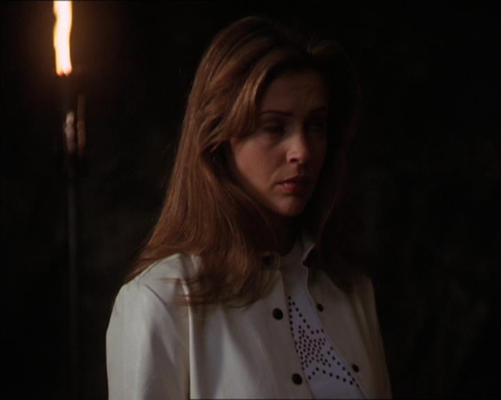 Charmed-Online-dot-322AllHellBreaksLoose1454.jpg Charmed-Online-dot-322AllHellBreaksLoose1454.jpg