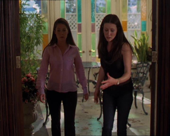 Charmed-Online-dot-322AllHellBreaksLoose1596.jpg