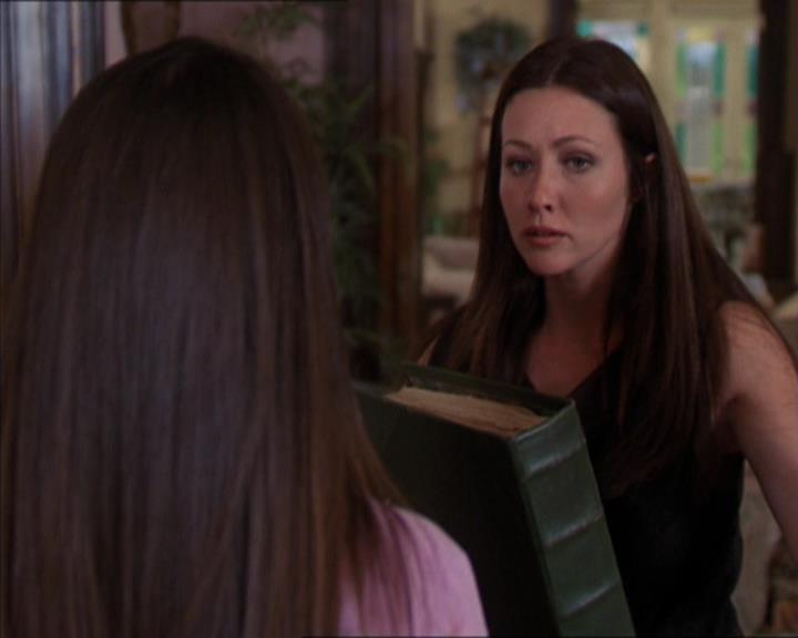 Charmed-Online-dot-322AllHellBreaksLoose1622.jpg