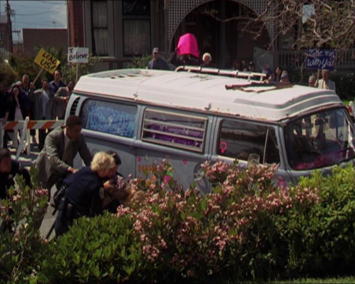 Charmed-Online-dot-322AllHellBreaksLoose1642.jpg Charmed-Online-dot-322AllHellBreaksLoose1642.jpg