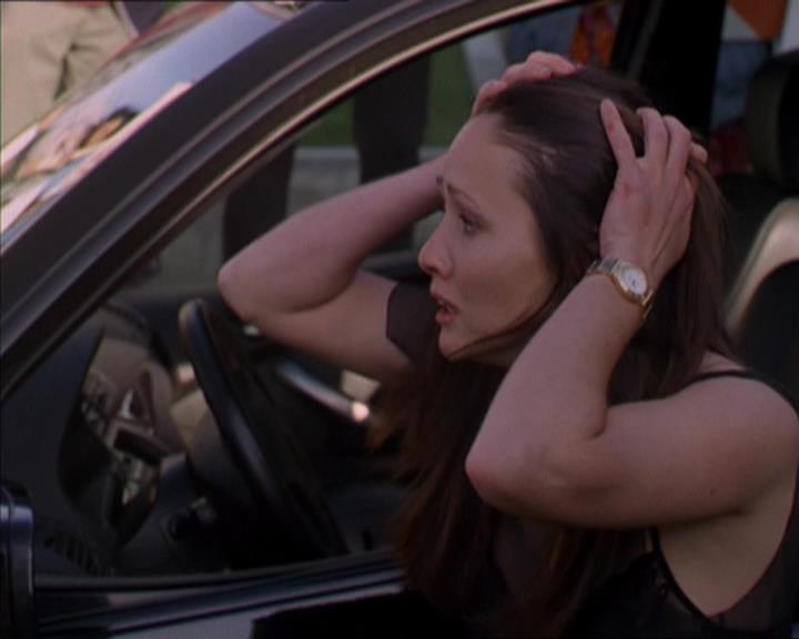 Charmed-Online-dot-322AllHellBreaksLoose1710.jpg Charmed-Online-dot-322AllHellBreaksLoose1710.jpg